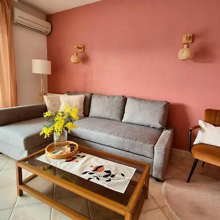 Апартаменты French Riviera Сен-Рафаэль